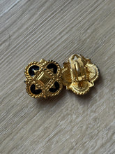 Load image into Gallery viewer, Vintage 90s Gold Black Braided Clover Clip On Statement Earrings