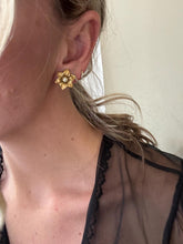 Load image into Gallery viewer, Vintage 90s Gold Flower with Pearl Center Clip On Earrings