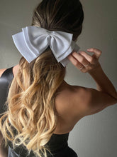 Load image into Gallery viewer, Vintage White Bow Hair Ribbon Clip