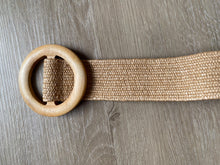 Load image into Gallery viewer, Vintage 90s Natural Thick Woven Stretchy Straw Wax Belt Wood Circle Buckle