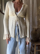 Load image into Gallery viewer, Vintage Cream Cable Knit Sweater: Fringe Sleeves, Open Front