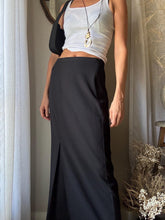 Load image into Gallery viewer, Classic Vintage Black Long Maxi Skirt Tall