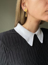 Load image into Gallery viewer, Vintage Gold Light Weight Clip On Earrings