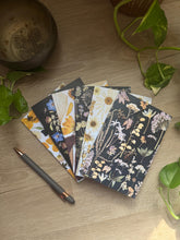 Load image into Gallery viewer, Pressed Flower Greeting Cards, Set of 5 - Vintage Floral Collage