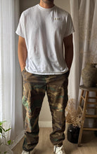 Load image into Gallery viewer, Vintage Mens Camo Camouflage Cargo Army Pants