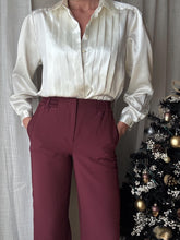 Load image into Gallery viewer, Sophisticated Vintage White Front Pleated Collared Satin Button Up Blouse