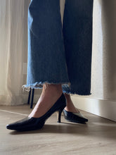 Load image into Gallery viewer, Vintage Classic Black Patent Leather Pointed Square Toe Heels
