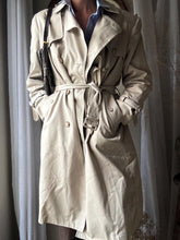 Load image into Gallery viewer, Vintage Classic Beige Cotton Blend Trench Coat with Removable Lining