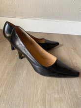 Load image into Gallery viewer, Vintage Classic Black Patent Leather Pointed Square Toe Heels