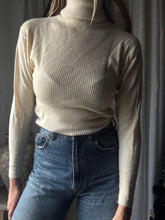 Load image into Gallery viewer, Vintage Virgin Wool Off White Knit Turtleneck Sweater