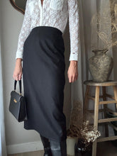 Load image into Gallery viewer, Classic Vintage Wool Blend Black Maxi Skirt Lined