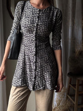 Load image into Gallery viewer, Vintage 90s Floral Long Sleeve Dress Fabric Covered Front Buttons
