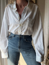 Load image into Gallery viewer, Vintage White Tommy Hilfiger Oversized Button Up Shirt