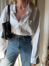 Load image into Gallery viewer, Vintage White Tommy Hilfiger Oversized Button Up Shirt
