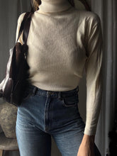 Load image into Gallery viewer, Vintage Virgin Wool Off White Knit Turtleneck Sweater