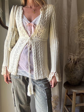 Load image into Gallery viewer, Vintage Cream Cable Knit Sweater: Fringe Sleeves, Open Front