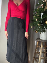 Load image into Gallery viewer, Elegant Vintage Long Black Midi Skirt