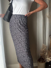 Load image into Gallery viewer, Vintage Versatile Black White Floral Maxi Skirt