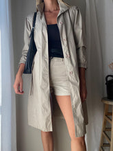 Load image into Gallery viewer, Vintage London Fog Classic BeigeTrench Coat Petite