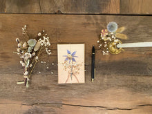Load image into Gallery viewer, Dried Flower Collage Greeting Cards