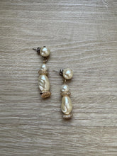 Load image into Gallery viewer, Vintage Pearl Drop Earrings
