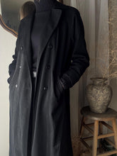 Load image into Gallery viewer, Vintage Timeless Oversized Double Breasted Black Trench Coat with Removable Liner
