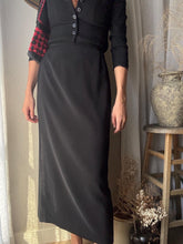 Load image into Gallery viewer, Classic Vintage Black Midi Skirt Lined
