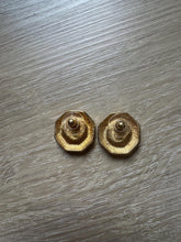 Load image into Gallery viewer, Vintage Gold Hexagon Stud Earrings with Black Center

