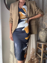 Load image into Gallery viewer, Pretty Secondhand Navy Blue Satin White Orange Large Floral Pattern Long Dress
