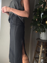 Load image into Gallery viewer, Elegant Vintage Long Black Midi Skirt
