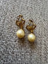 Load image into Gallery viewer, Vintage 90s Gold Rhinestone Pearl Drop Earrings
