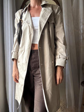 Load image into Gallery viewer, Vintage Classic Beige Cotton Blend Trench Coat with Removable Lining
