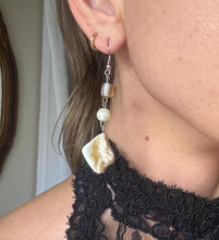 Load image into Gallery viewer, Vintage Seashell Pearl Drop Dangle Earrings
