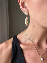 Load image into Gallery viewer, Vintage Pearl Drop Earrings
