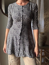 Load image into Gallery viewer, Vintage 90s Floral Long Sleeve Dress Fabric Covered Front Buttons
