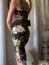 Load image into Gallery viewer, Vintage Hawaiian Floral Print Dress: Ruched Bodycon Cotton Blend
