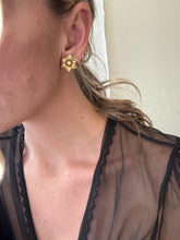 Load image into Gallery viewer, Vintage 90s  Gold Flower with Pearl Center Clip On Earrings
