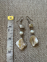 Load image into Gallery viewer, Vintage Seashell Pearl Drop Dangle Earrings
