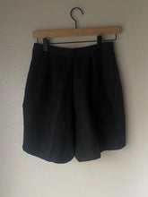 Load image into Gallery viewer, Vintage Black Pleated Trouser Shorts Petite
