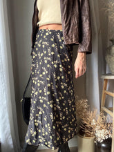 Load image into Gallery viewer, Vintage 90s 2000s Floral Black Green Beige Floral Maxi Skirt
