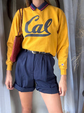 Load image into Gallery viewer, Vintage Deadstock Lightweight Dark Navy Blue Dad Bermuda Pleated Shorts NWT
