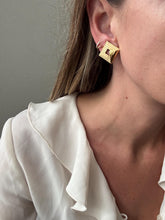 Load image into Gallery viewer, Vintage 90s Square Gold Clip On Earrings
