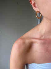Load image into Gallery viewer, Vintage 90s Gold Style Link Hoop Earrings
