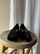 Load image into Gallery viewer, Vintage Classic Timeless Black Velvet Square Toe Low Heel Kitten Heel Flat
