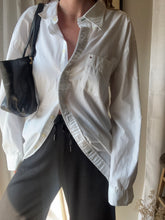 Load image into Gallery viewer, Vintage White Tommy Hilfiger Oversized Button Up Shirt
