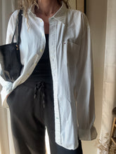 Load image into Gallery viewer, Vintage White Tommy Hilfiger Oversized Button Up Shirt
