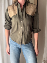 Load image into Gallery viewer, Vintage Olive Green Brown Cotton Button Up Safari Shirt

