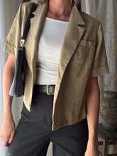 Load image into Gallery viewer, Vintage Linen Dark Khaki Cropped Boxy Short Sleeve Lightweight Blazer Shoulder Pads
