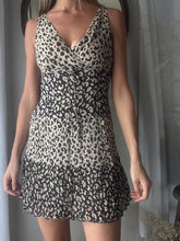 Load image into Gallery viewer, Vintage Pure Silk Leopard Animal Print Mini Crinkle Dress Lined Petite
