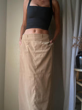 Load image into Gallery viewer, Vintage Long Low Rise Khaki Beige Maxi Skirt with Pockets
